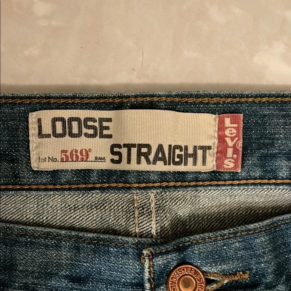 Levi's Blue Relaxed Fit Jeans with Cropped Length Size W42 L30